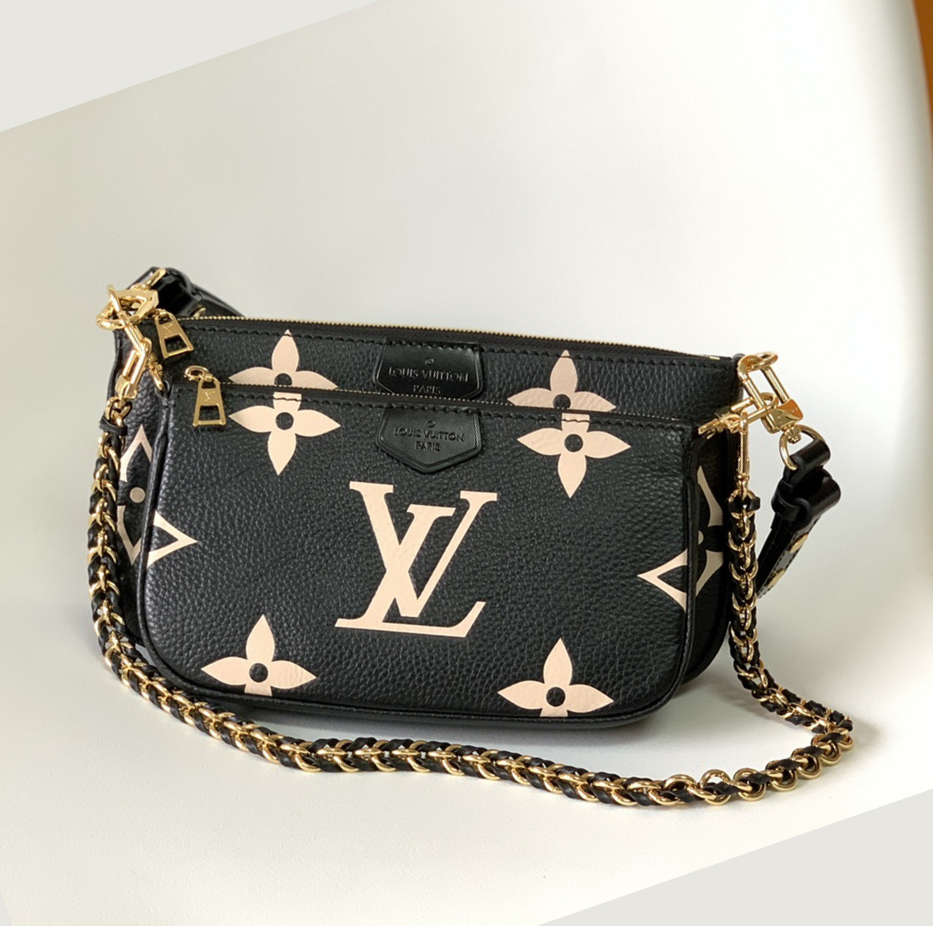 Louis Vuitton Multi Pochette Accessoires Crossbody Black and White Bag