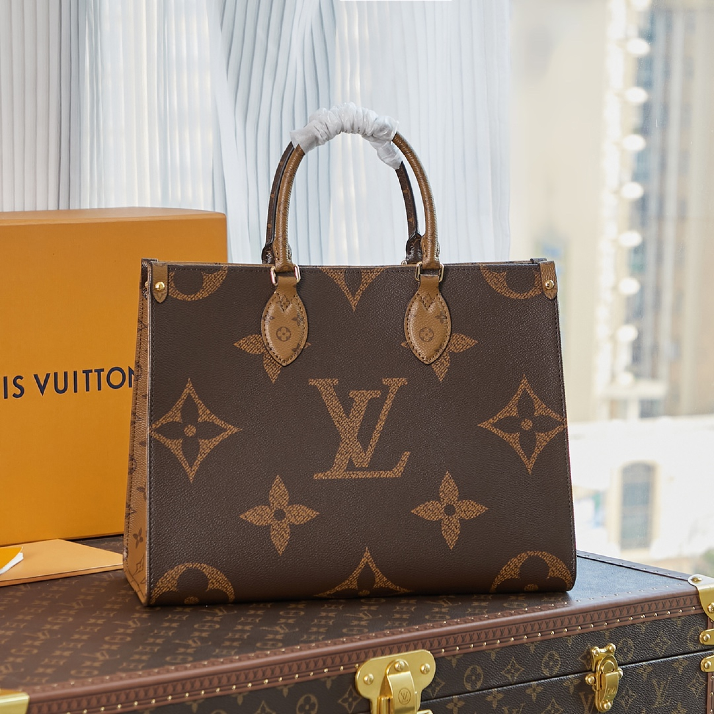 LOUIS VUITTON LV Monogram Canvas Onthego MM Vintage Long Strap - Bag