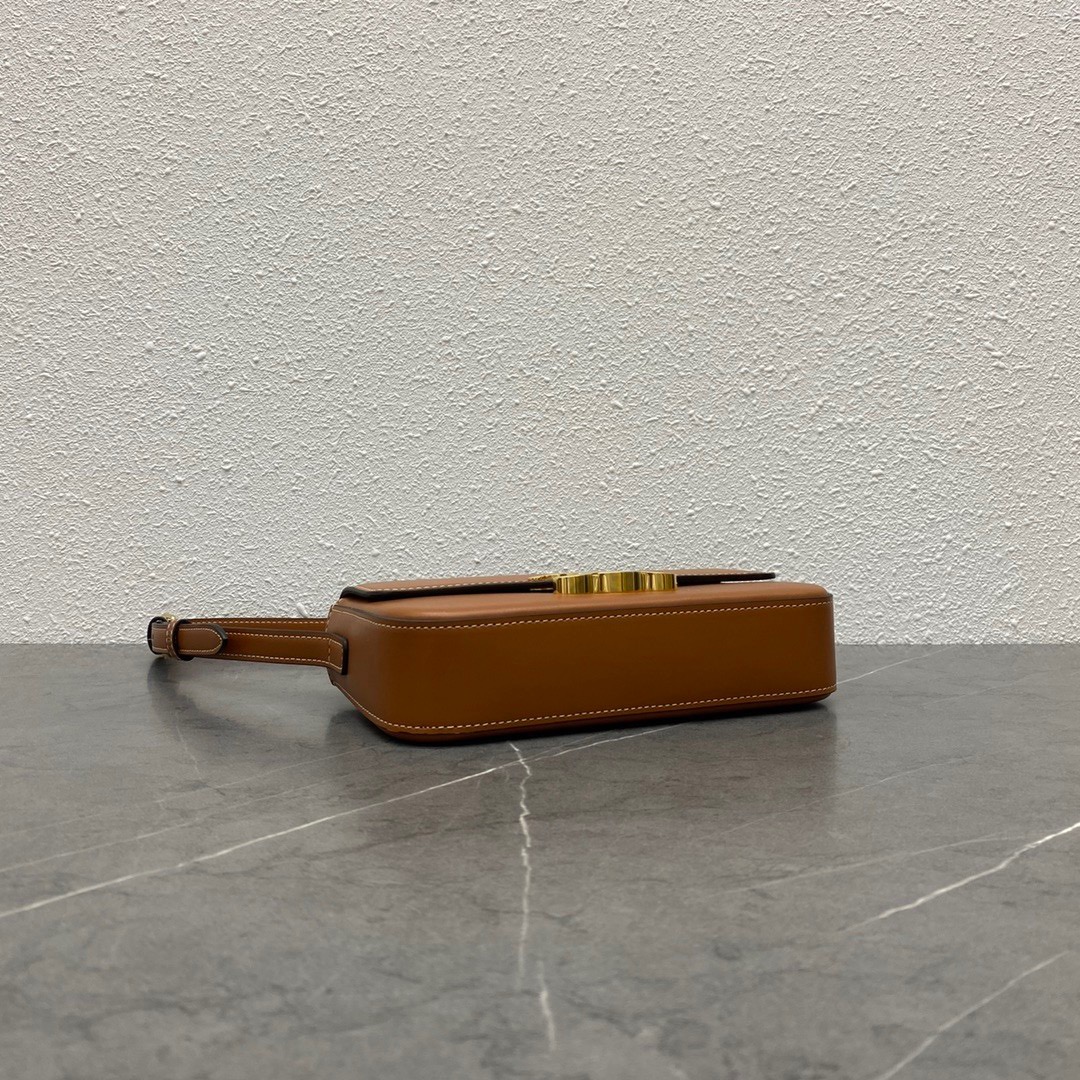 Celine shoulder bag claude in shiny calfskin brown - Bag