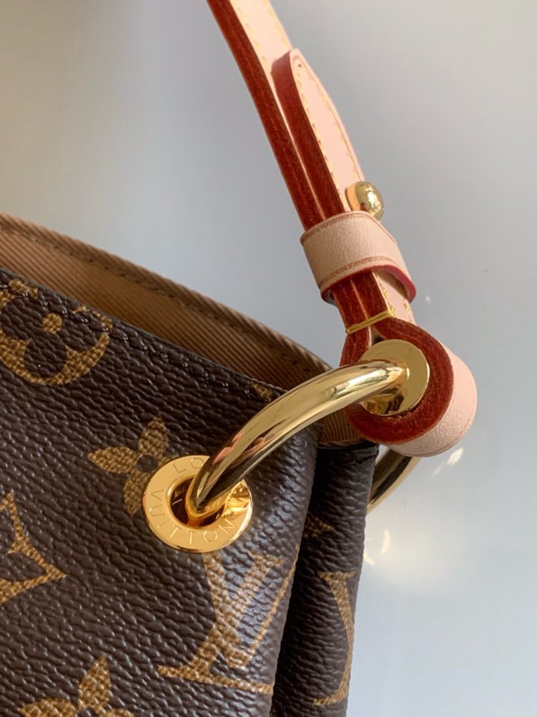 Louis Vuitton Graceful PM Monogram Canvas Shoulder Bag