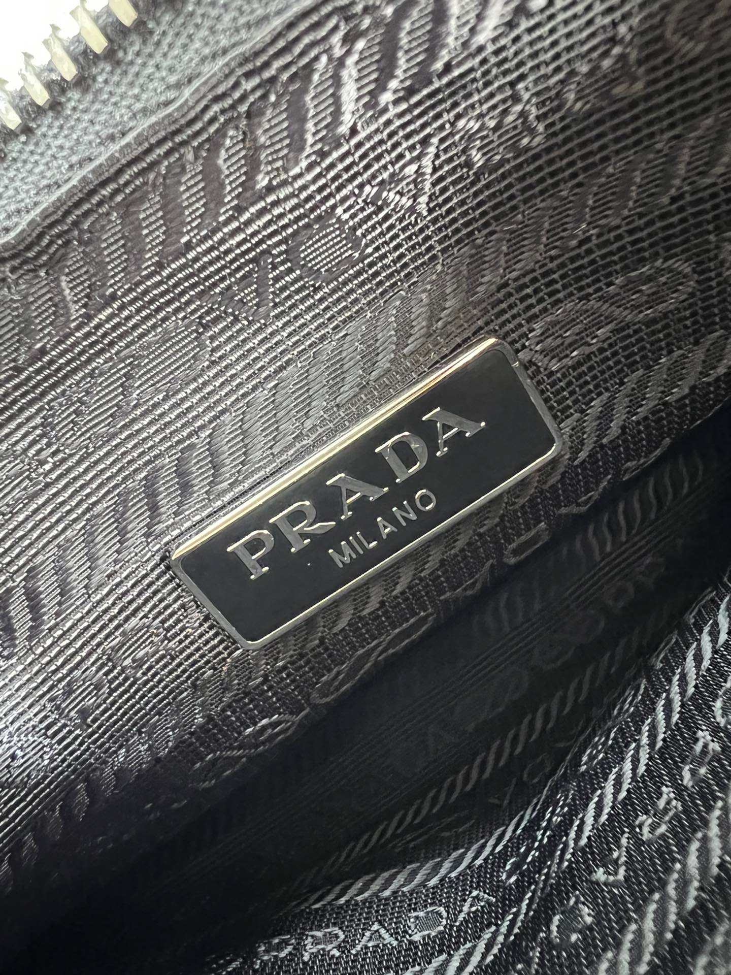 Prada Re-Edition 2005 Re-Nylon shoulder bag