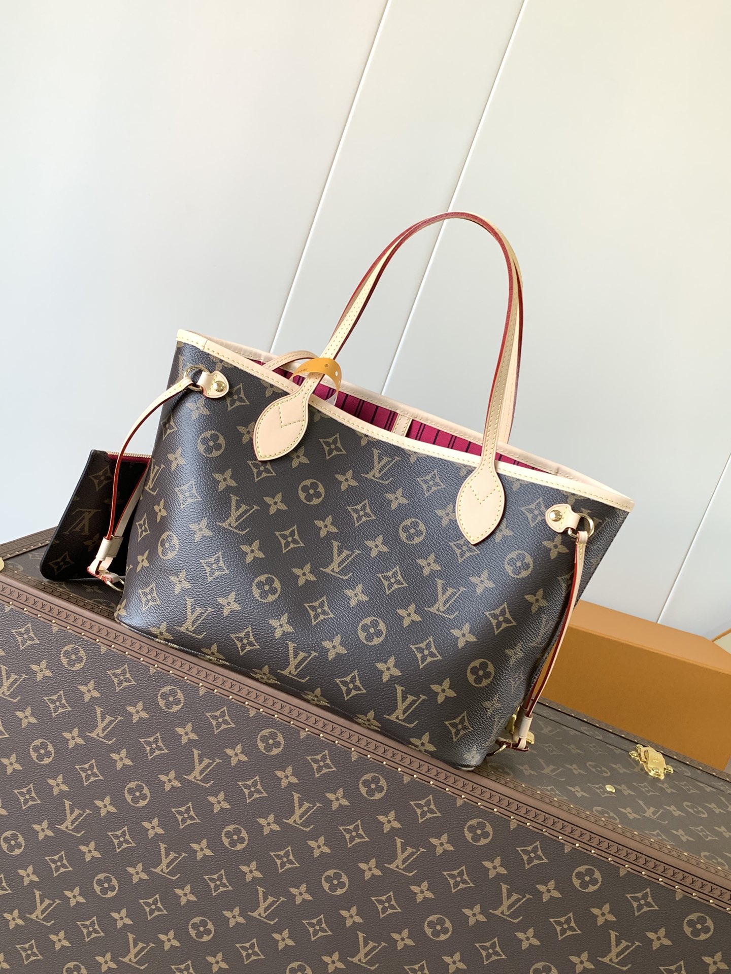Louis Vuitton LV Neverfull PM bag
