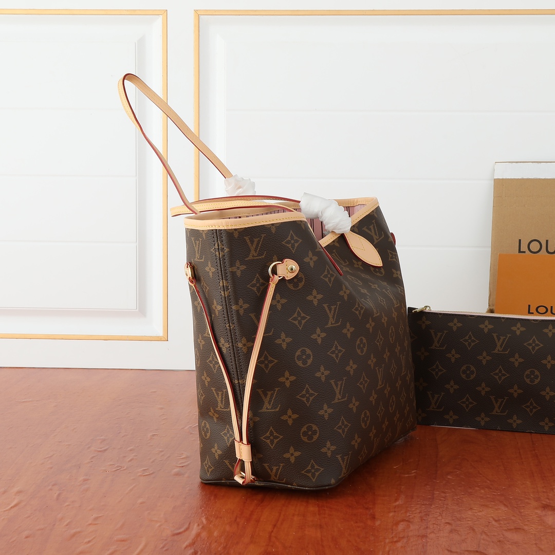 Louis Vuitton Neverfull MM Classic Bag