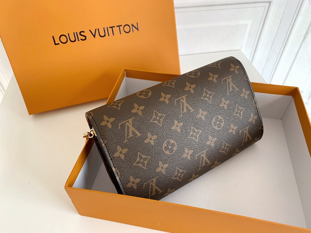 Louis Vuitton Night out Clutch Brown Bag