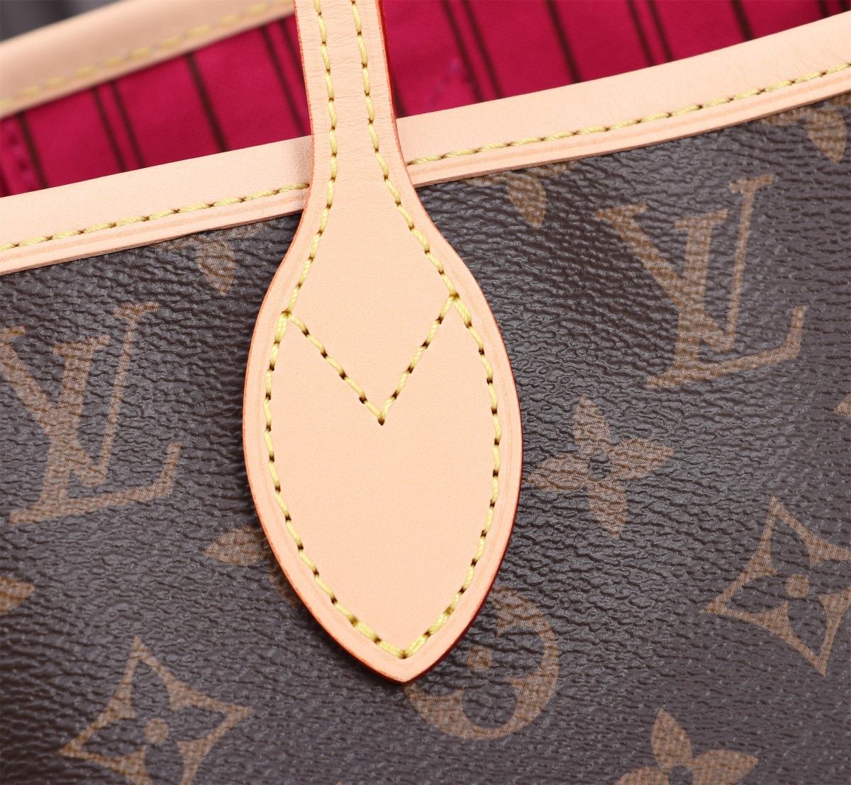 Louis Vuitton Neverfull MM Classic Bag