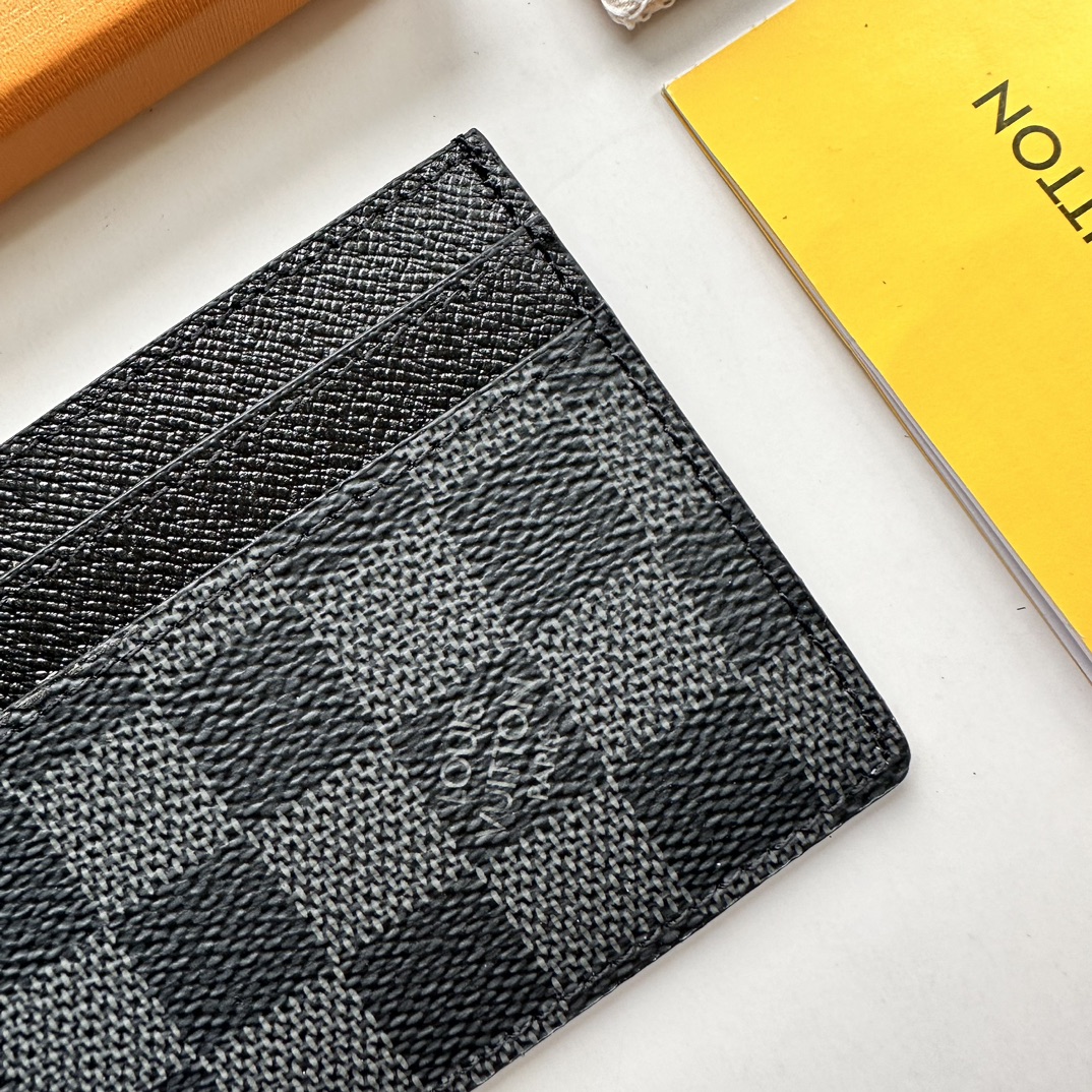 Louis Vuitton Neo Porte Cartes Black Wallet ﻿