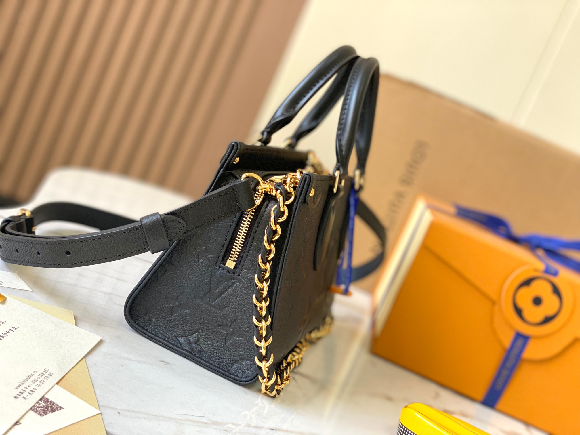 LOUIS VUITTON LV Monogram Canvas Onthego East West - Bag