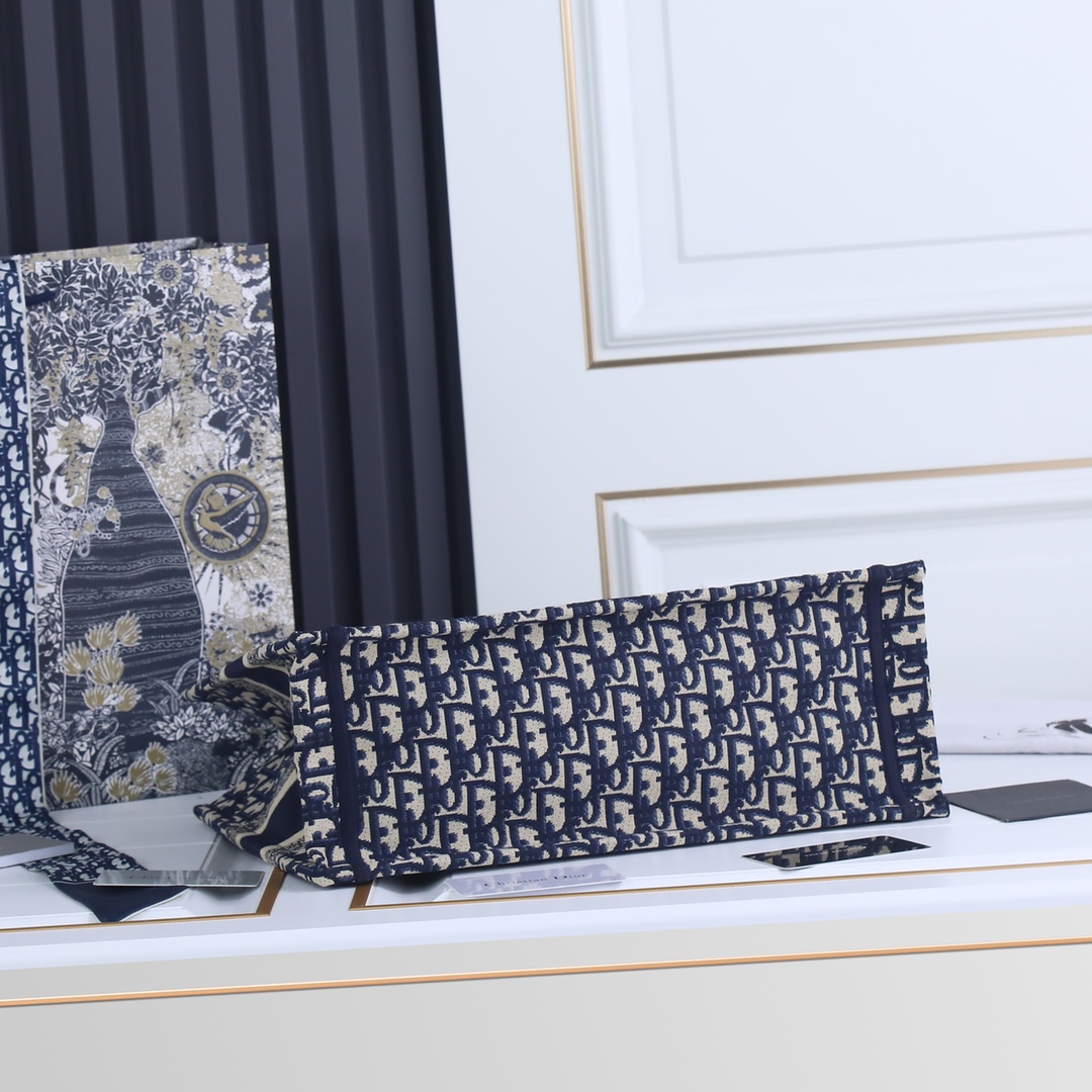 Dior Book Tote - Medium - Bag