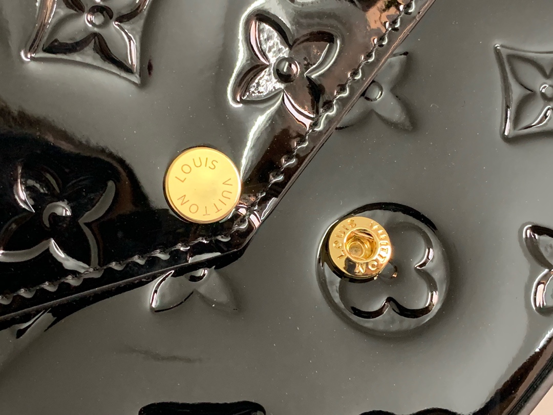 Louis Vuitton LV Felicie Pochette Monogram Vernis - Bag