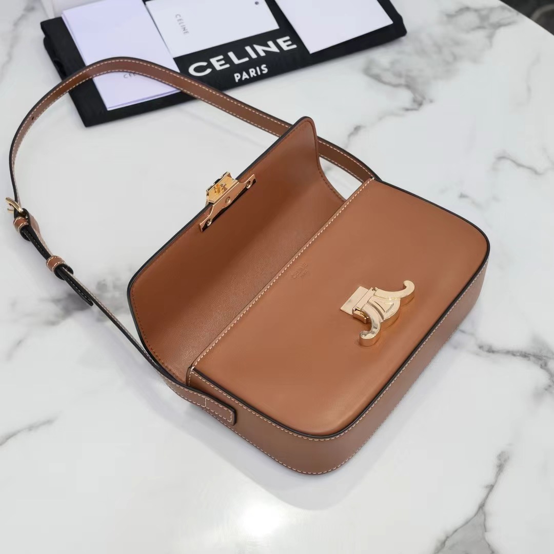 Celine shoulder bag claude in shiny calfskin brown - Bag