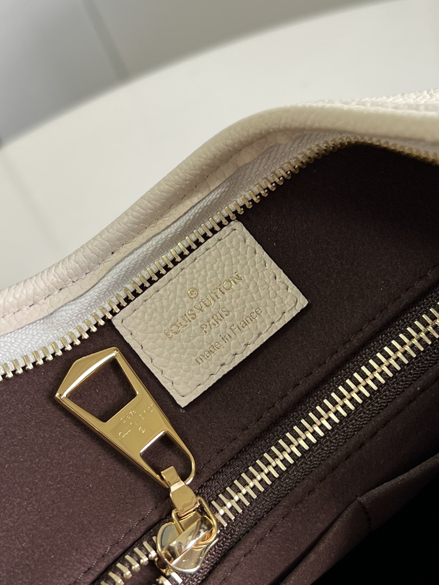 Louis Vuitton LV CarryAll PM - White Bag