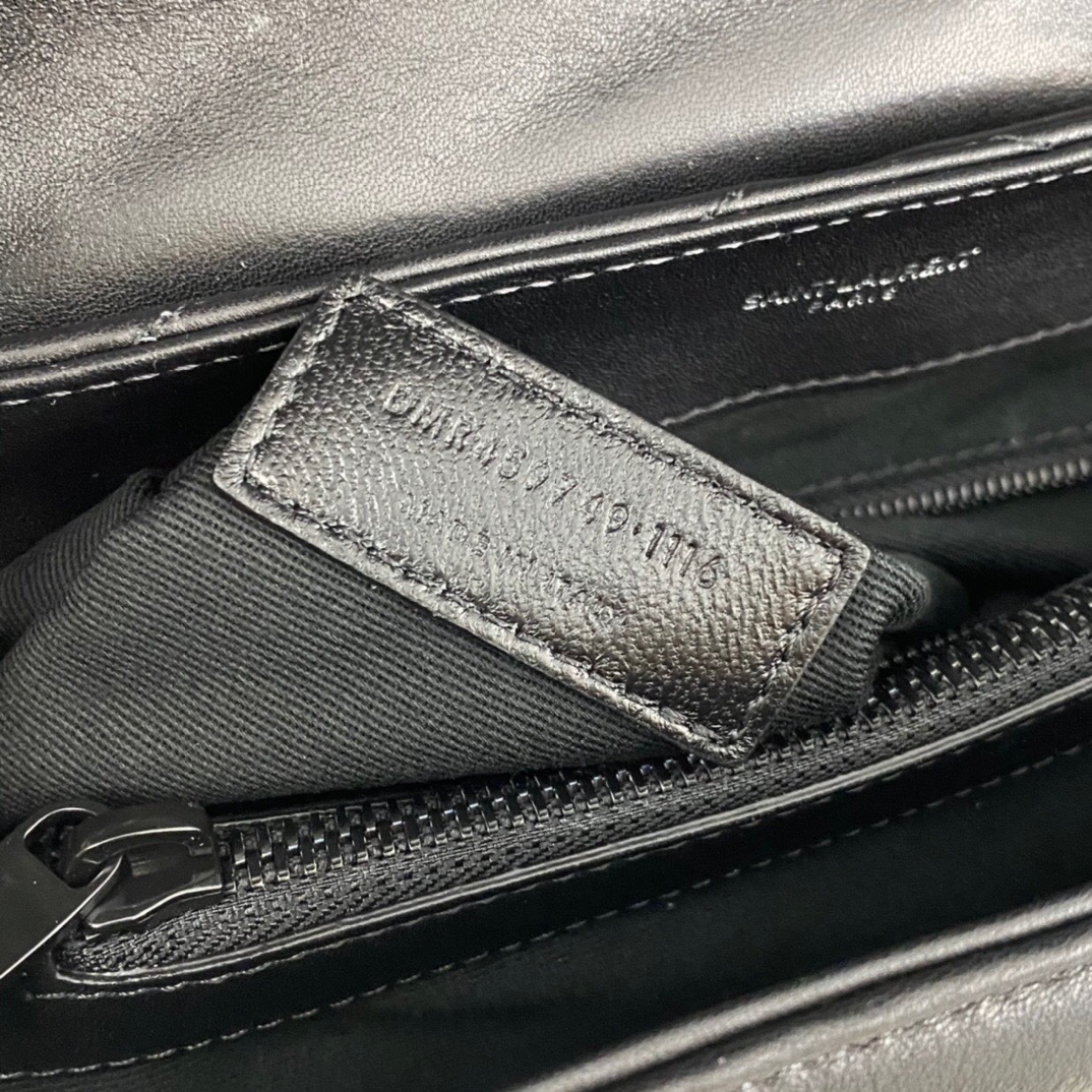 SAINT LAURENT Loulou medium quilted leather shoulder bag black - Bag