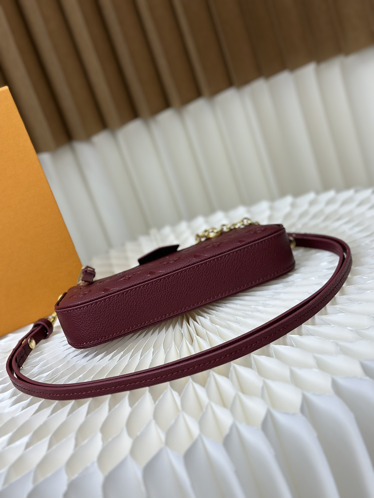 Louis Vuitton Easy Pouch On Strap Handbag - Red