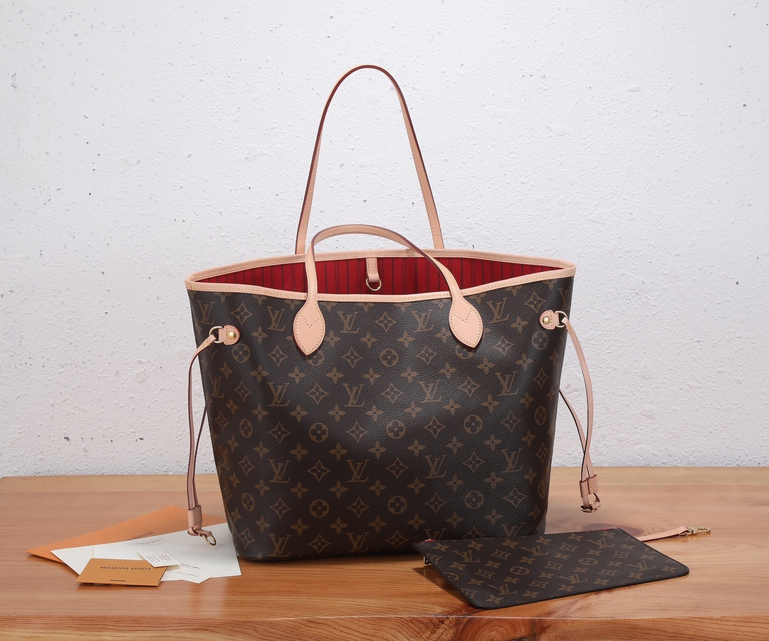 Louis Vuitton Neverfull MM Classic Bag