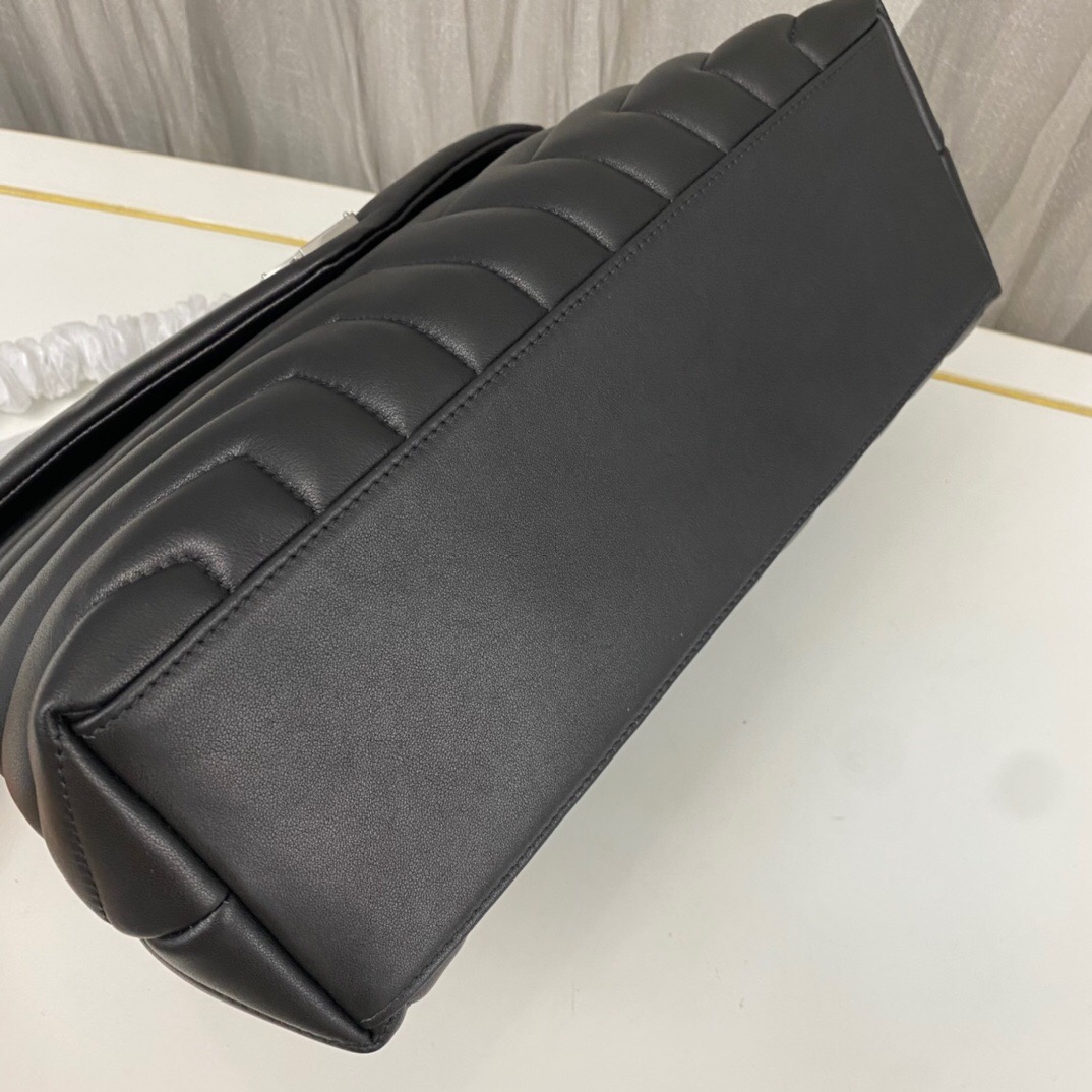 SAINT LAURENT Loulou medium quilted leather shoulder bag black - Bag