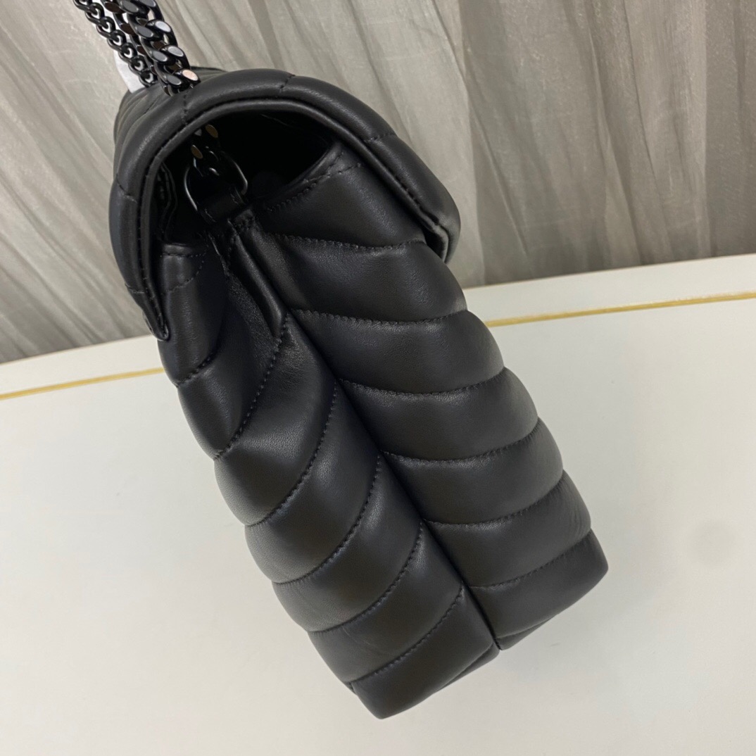 SAINT LAURENT Loulou medium quilted leather shoulder bag black - Bag