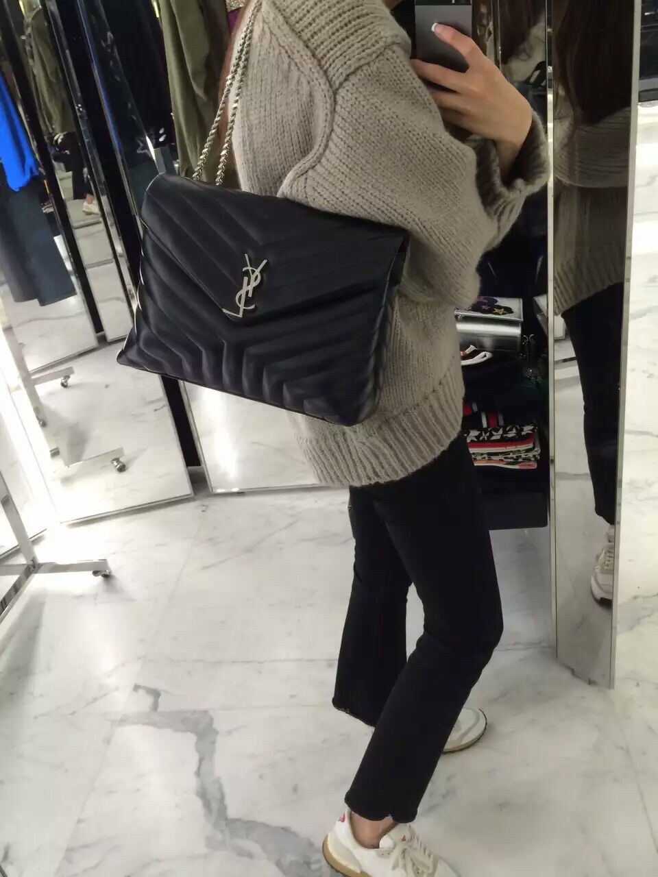 SAINT LAURENT Loulou medium quilted leather shoulder bag black - Bag