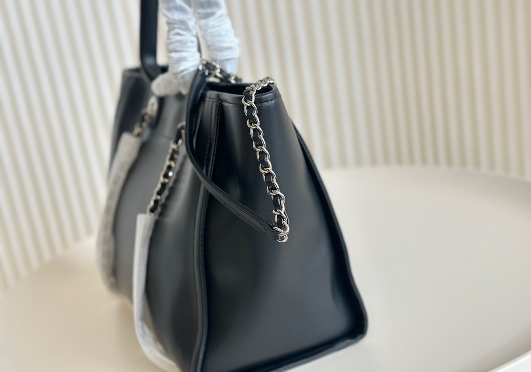 Chanel Shopping Tote Bag Mixed Fibres, Calfskin & Silver-Tone Metal-Black - Bag