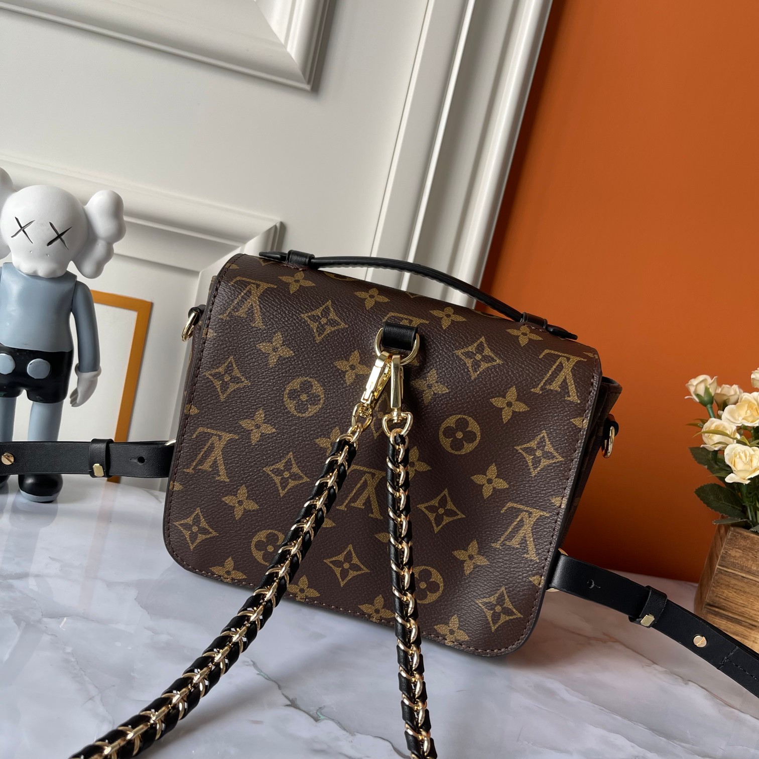 Louis Vuitton Pochette Métis Handbag - Old Flower Black Bag