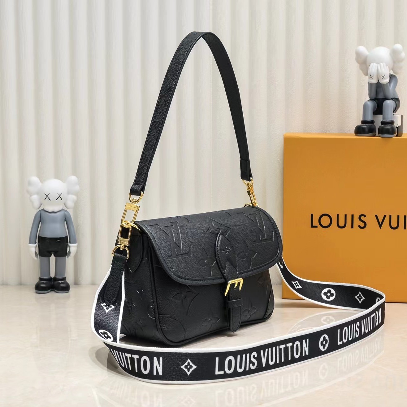 Louis Vuitton LV Empreinte Monogram Leather Black Diane Black-bag