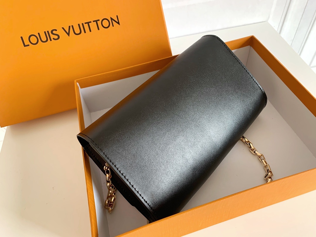 Louis Vuitton Night out Clutch Black Bag