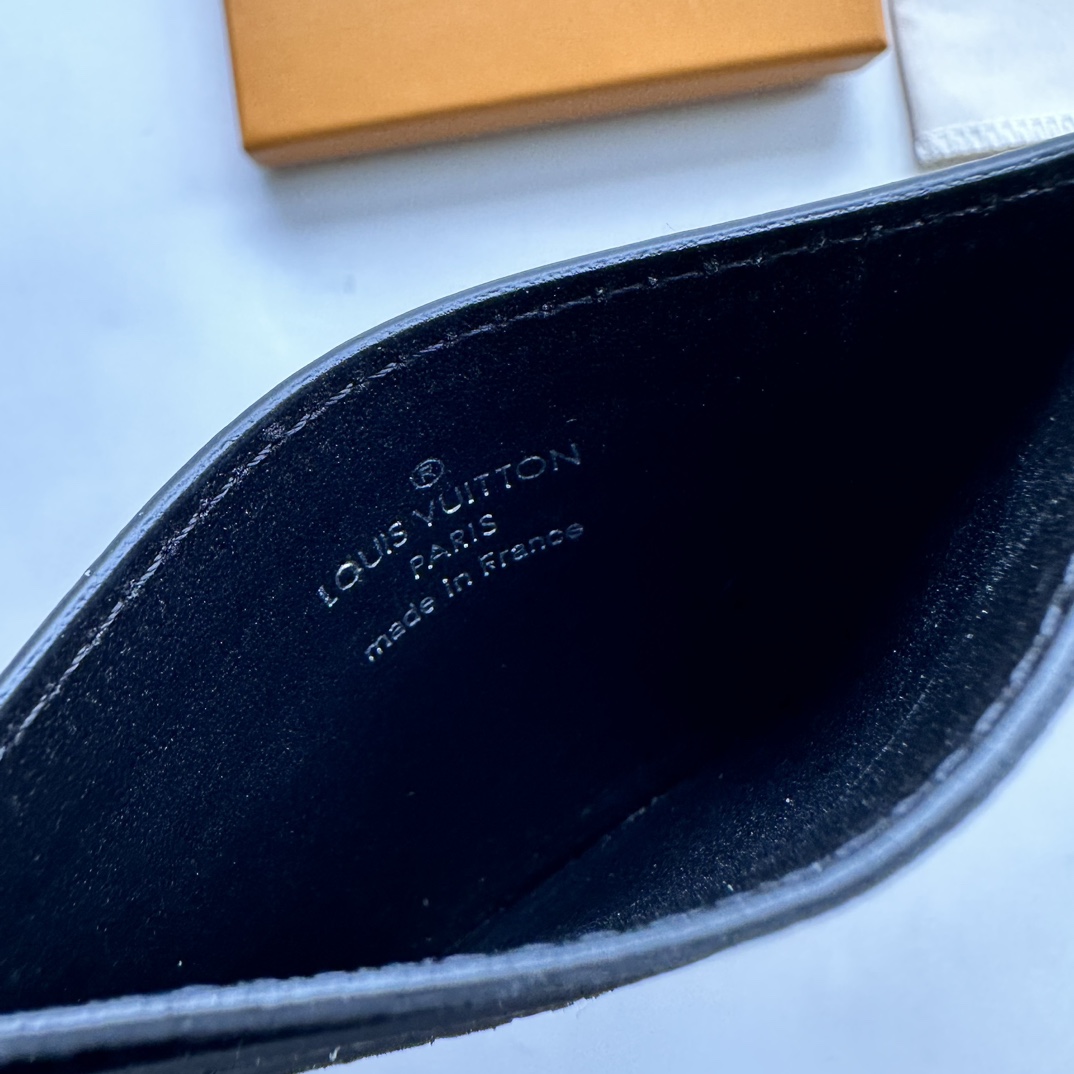 Louis Vuitton Neo Porte Cartes Black Wallet ﻿