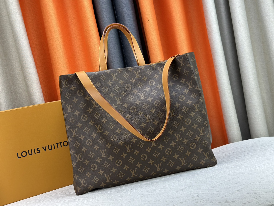 LOUIS VUITTON LV Bag Shopper Tote MM - Bag