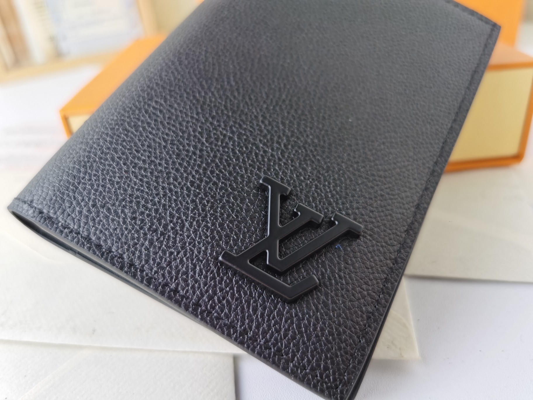 Louis Vuitton Taurillon Shadow Pocket Organizer Wallets - Wallet
