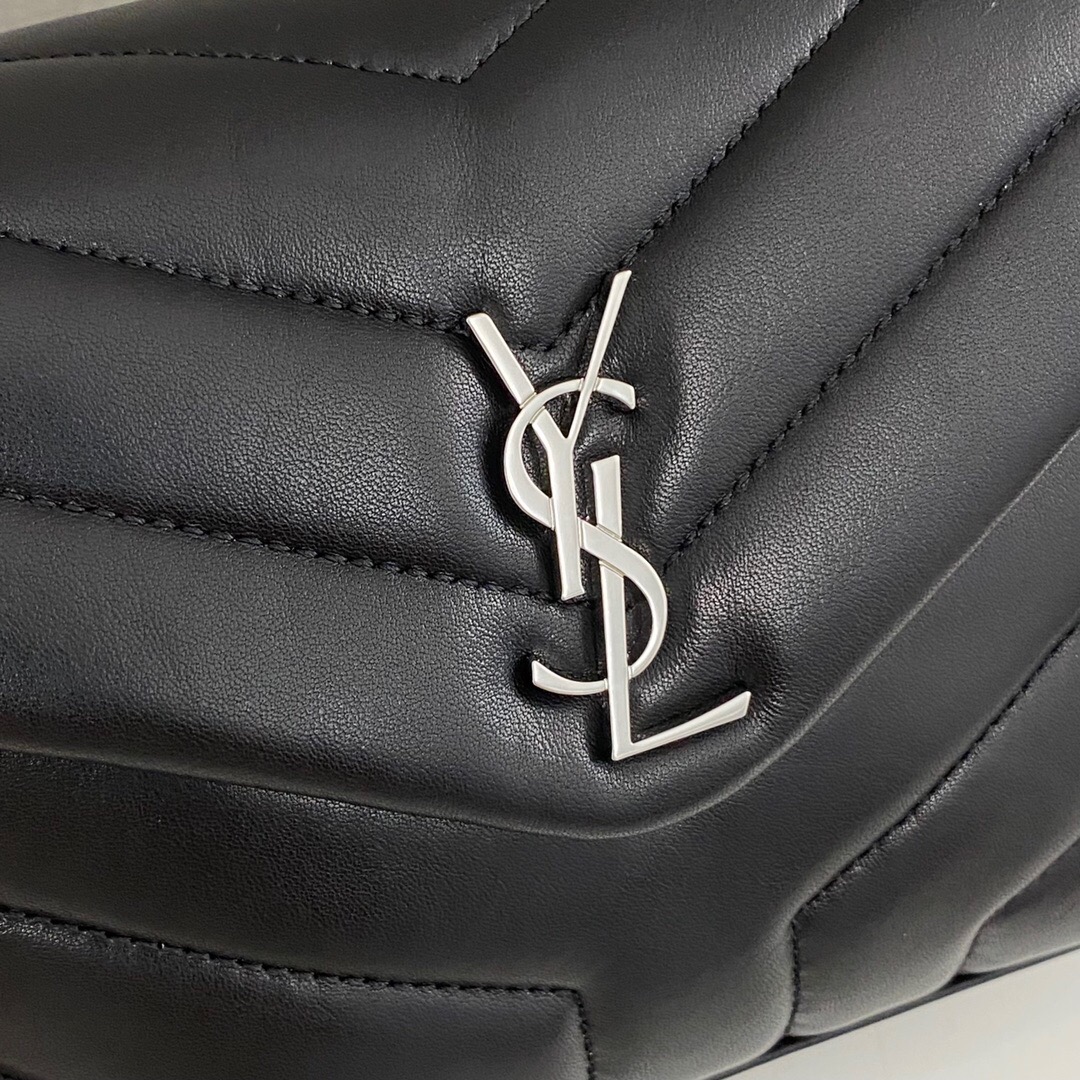 SAINT LAURENT Loulou Toy quilted leather shoulder bag black - Bag
