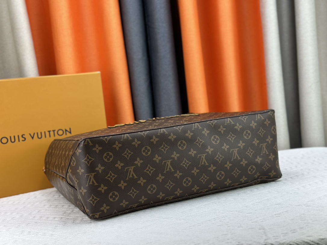 LOUIS VUITTON LV Bag Shopper Tote MM - Bag