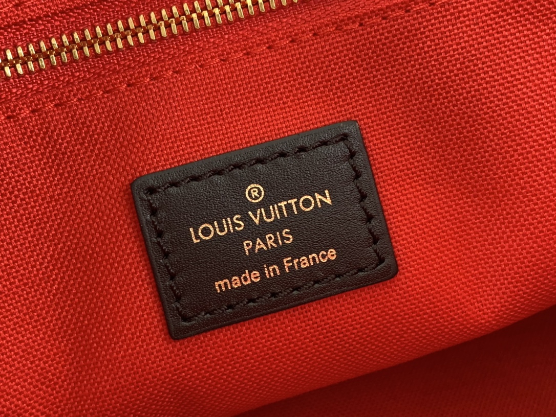 Louis Vuitton Onthego Monogram Casual Style Tote - Bag