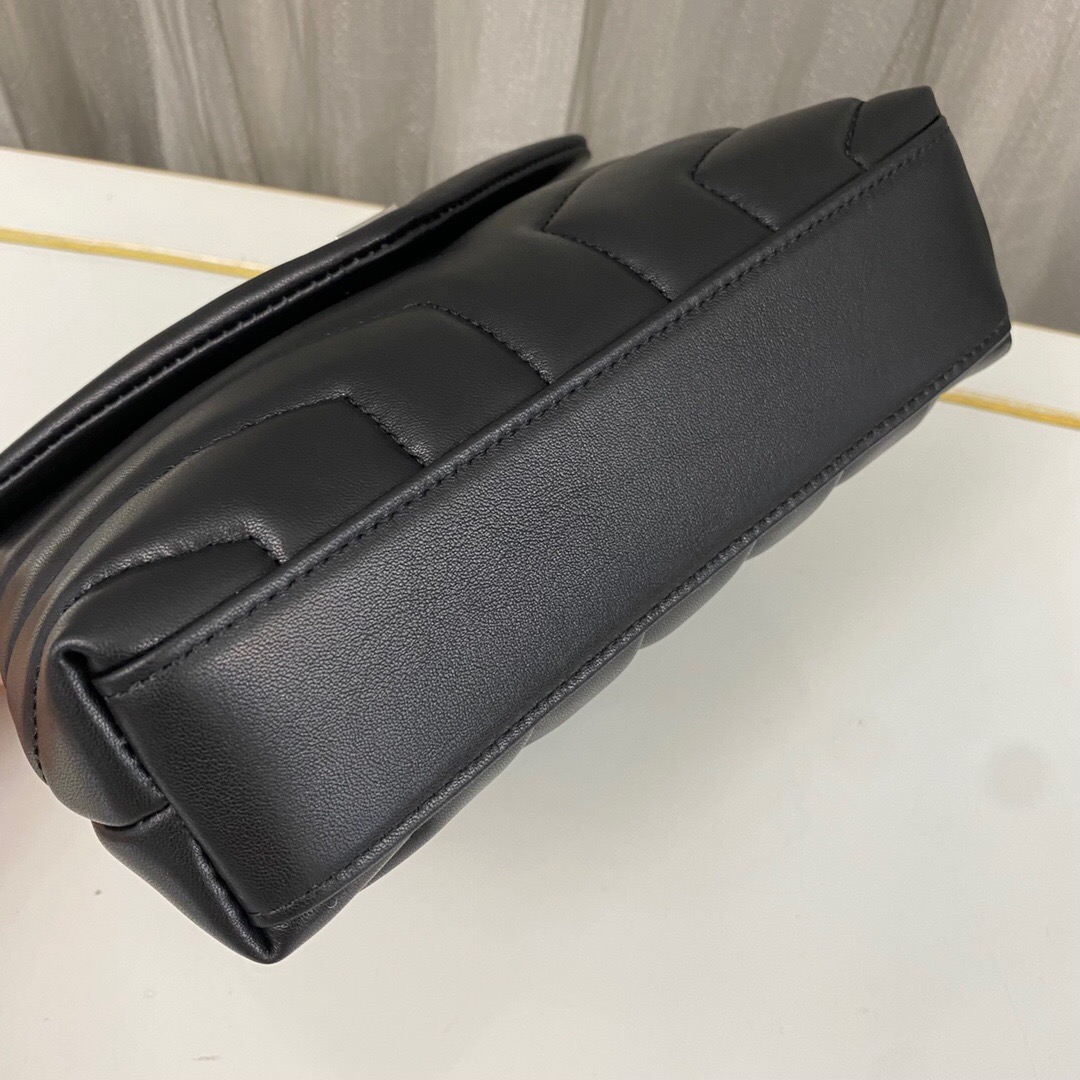 SAINT LAURENT Loulou Toy quilted leather shoulder bag black - Bag