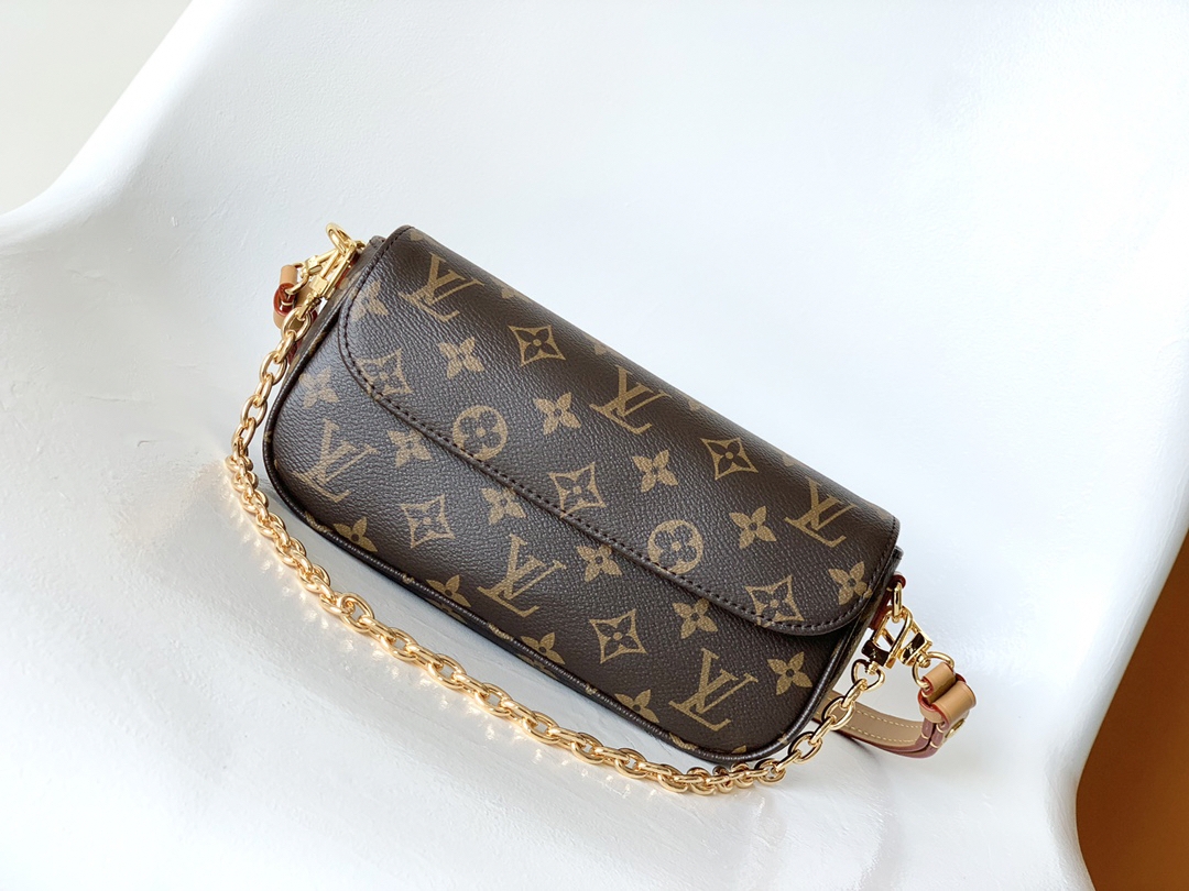 Louis Vuitton Wallet on Chain Ivy Bag