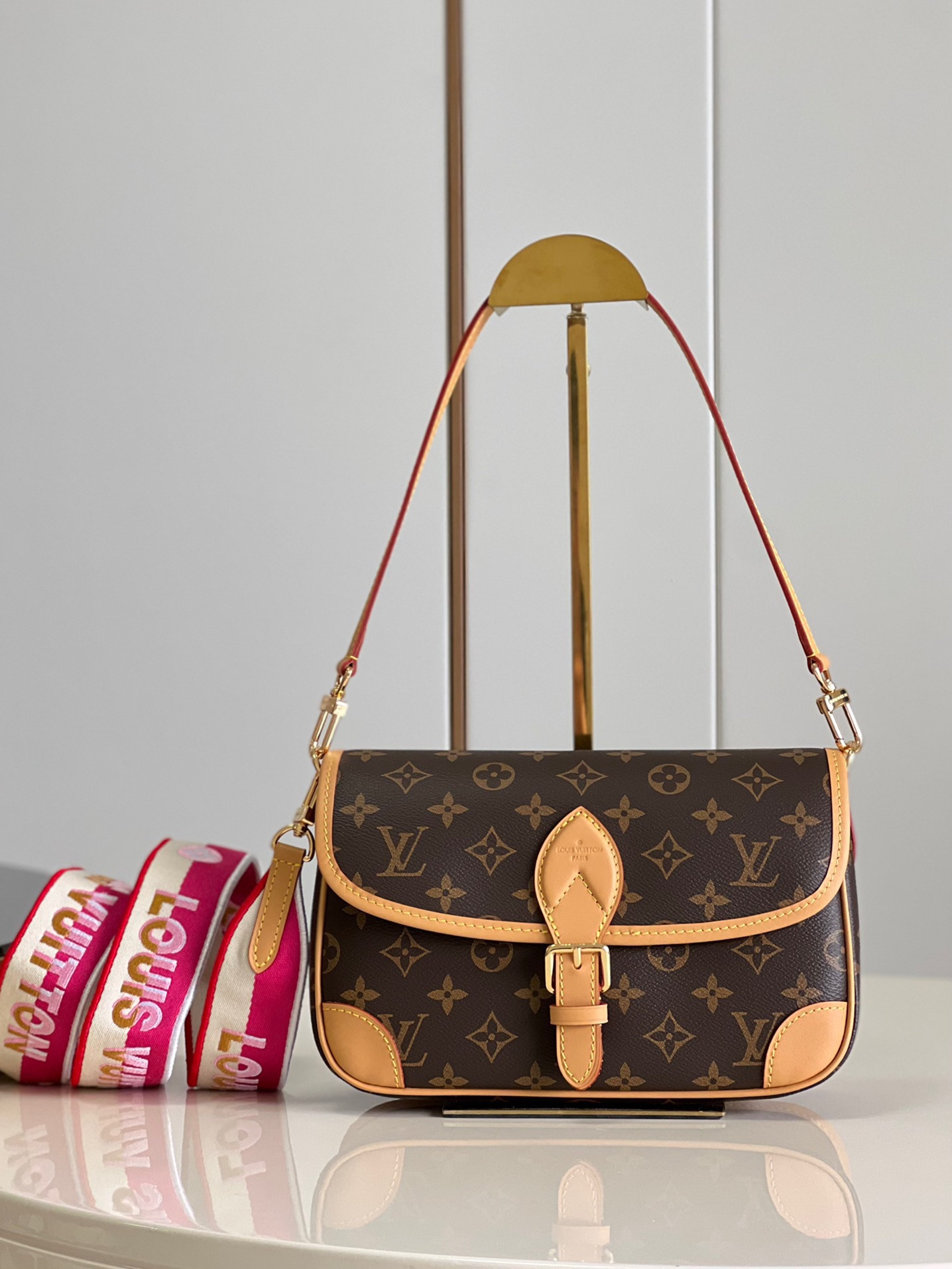 Louis Vuitton LV Diane NM Handbag Monogram Canvas - Bag