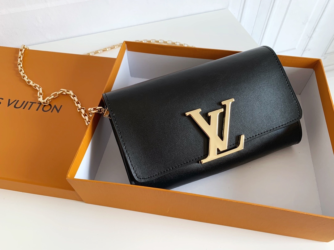 Louis Vuitton Night out Clutch Black Bag