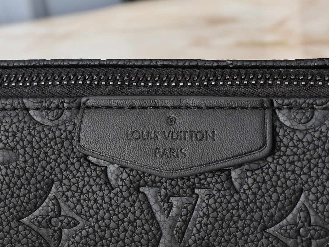 Louis Vuitton Pochette Accessoire XL Dark Black - Bag