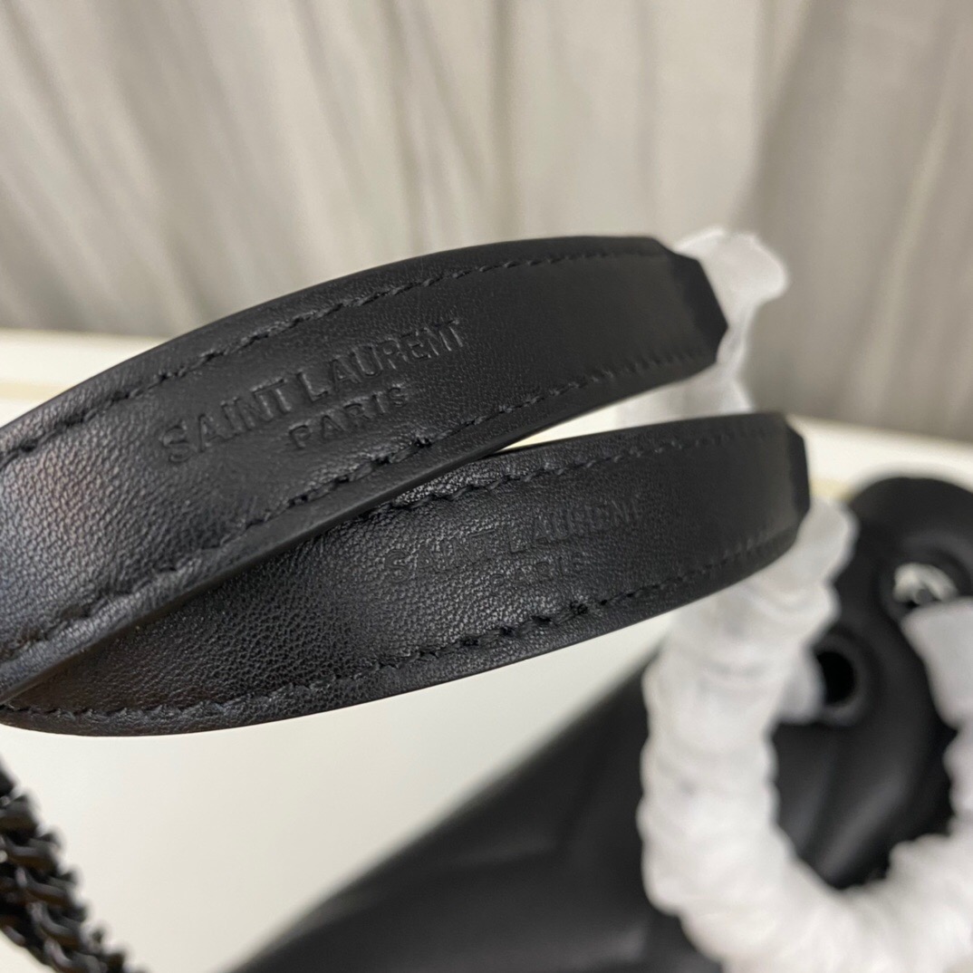 SAINT LAURENT Loulou medium quilted leather shoulder bag black - Bag